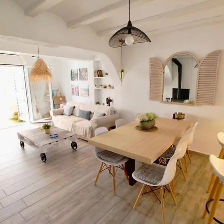 Julitte 91 By Homeprive Hébergement de vacances *